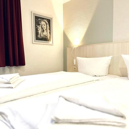 Hotel Brinckmansdorf Rostock Esterno foto