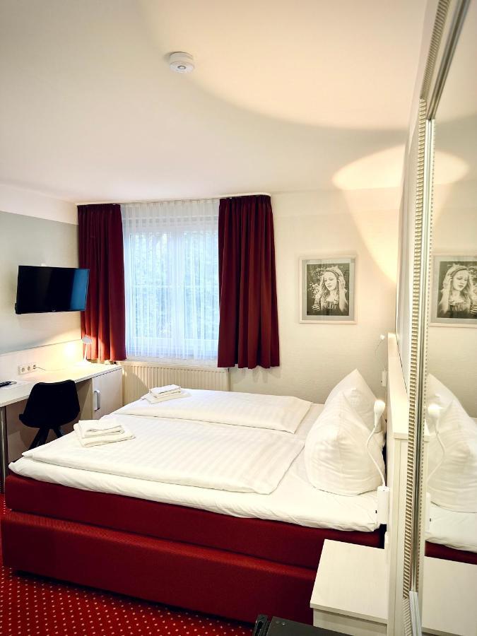 Hotel Brinckmansdorf Rostock Esterno foto