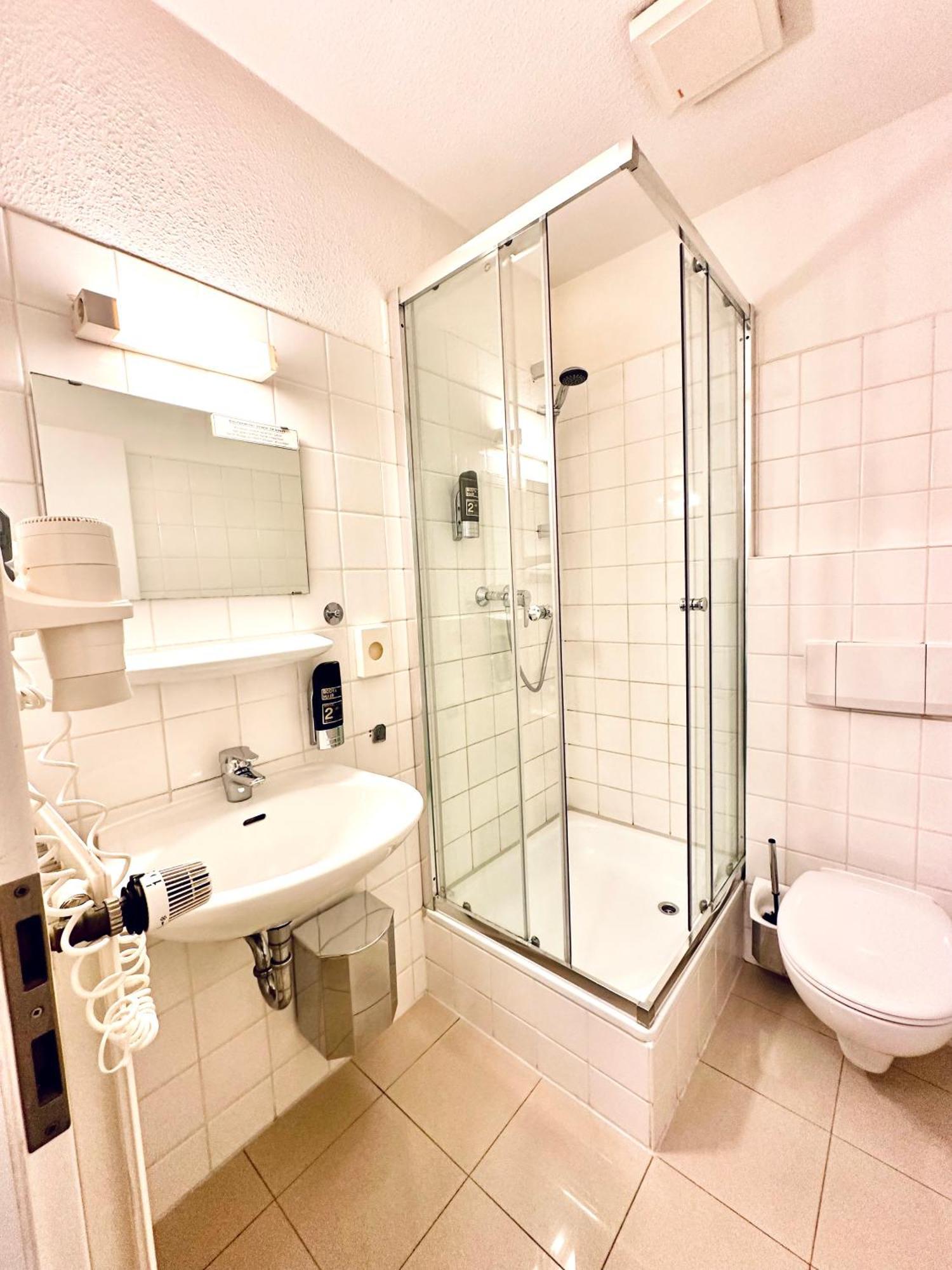 Hotel Brinckmansdorf Rostock Esterno foto